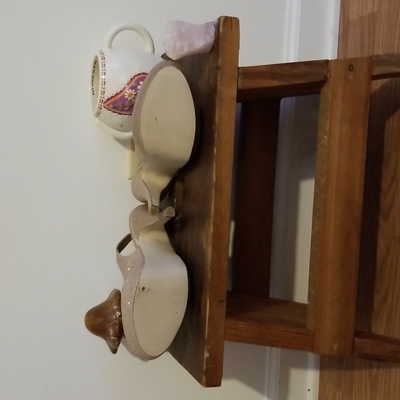 High Heels - Picture 4 of 6